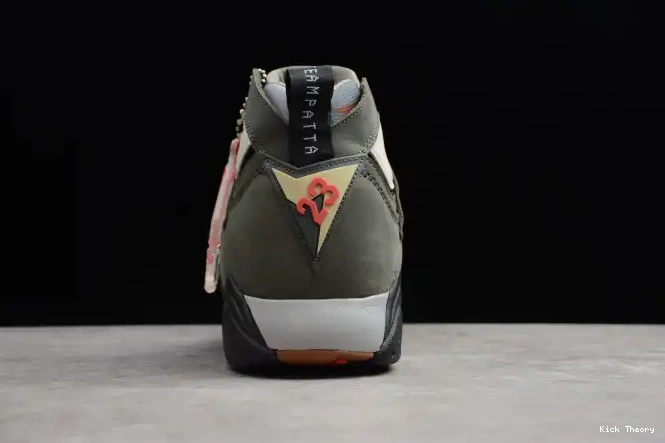 Kicktheory Air Patta Jordan Icicle 7 x AT3375-100 0521